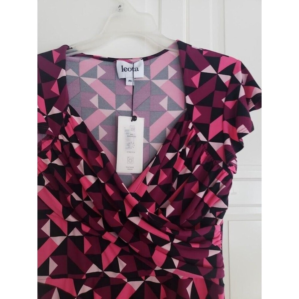 Leota Petite Flutter Sleeve Dress Pink Pinwheel Fandango - Petite SMALL - NEW - Picture 2 of 6
